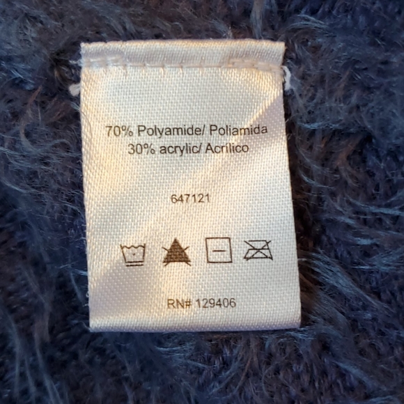 VENUS size Large blue fuzzy sweater *only wore once*!!!!! - Picture 6 of 7